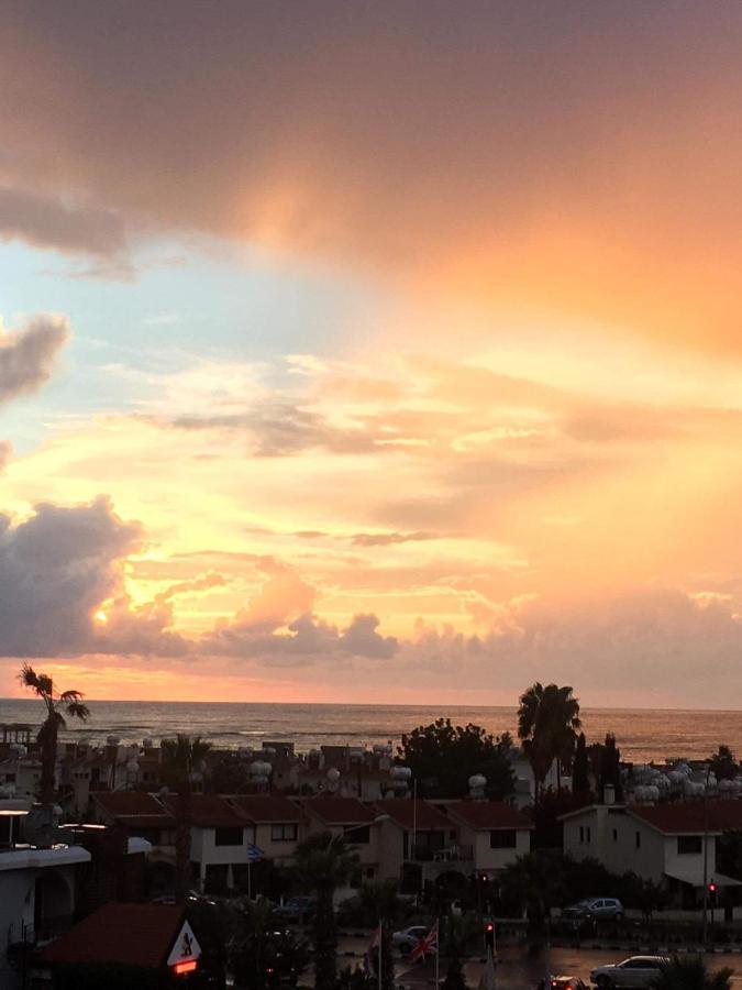 Appartement Sunset Seaview Studio à Paphos Extérieur photo